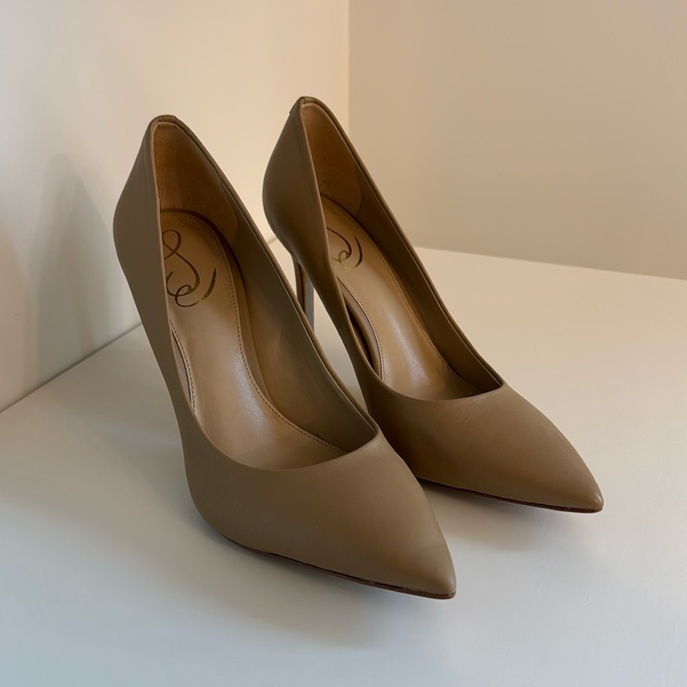 Only worn once! Sam Edelman HAZEL POINTED TOE PUMP Size 9
